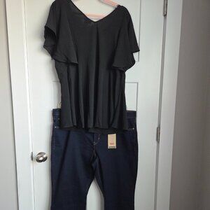 City Chic Black Ruffle Sleeve Blouse/Levis Dark Denim Jeans